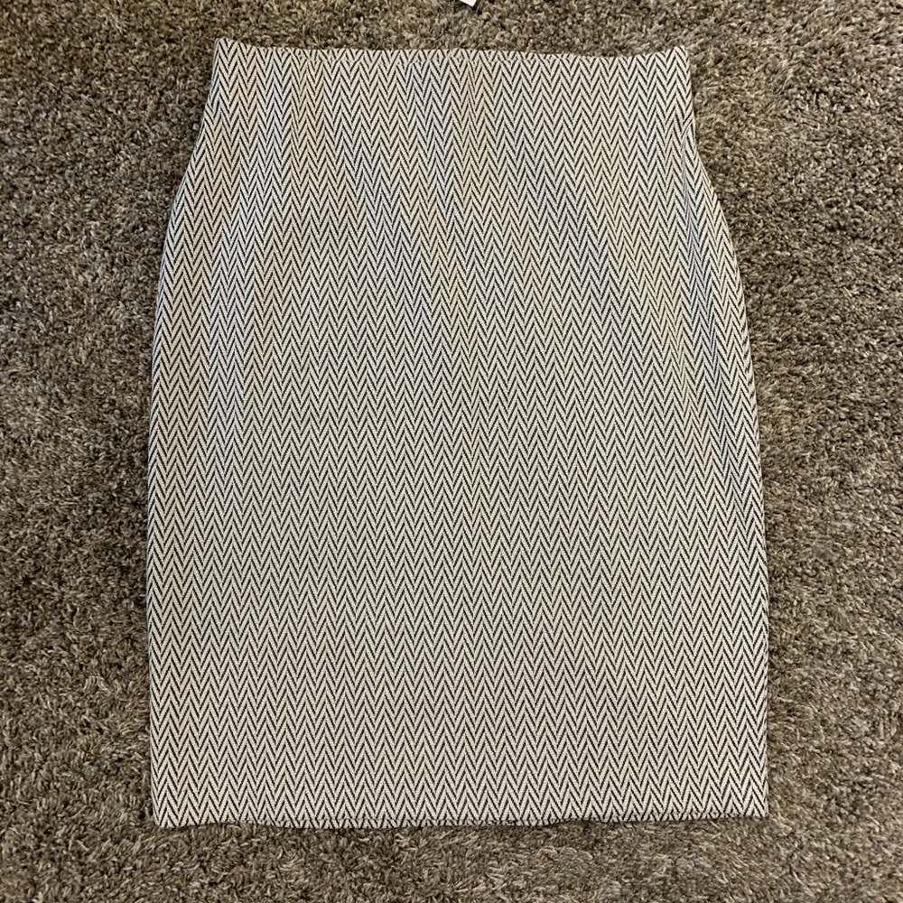 Dress barn Pencil Skirt Elastic Waist